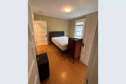 22 Centre St #3, Cambridge, MA 02139 - Photo 3