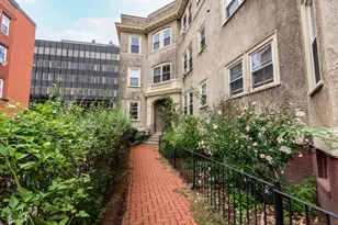 22 Centre St, Cambridge, MA 02139 - Photo 17
