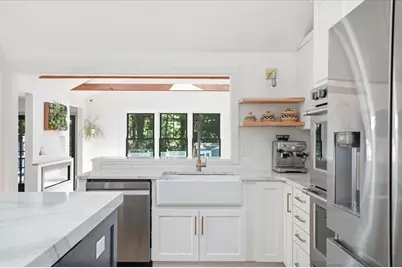 2 Hazelwood Dr, Hingham, MA 02043 - Photo 5