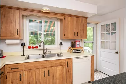 12 Brook Dr, Fairhaven, MA 02719 - Photo 7