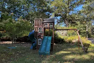 25 Berkshire Dr, Winchester, MA 01890 - Photo 3
