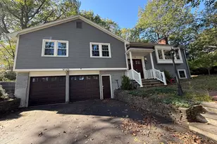 25 Berkshire Dr, Winchester, MA 01890 - Photo 1