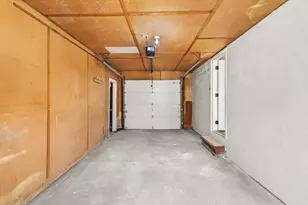 90 W Carpenter St, Attleboro, MA 02703 - Photo 21