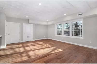 119-121 Addison St #5, Boston, MA 02128 - Photo 5