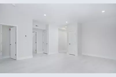 1540 N Shore Road #305, Revere, MA 02151 - Photo 3