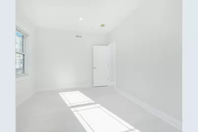 1540 N Shore Road #305, Revere, MA 02151 - Photo 7