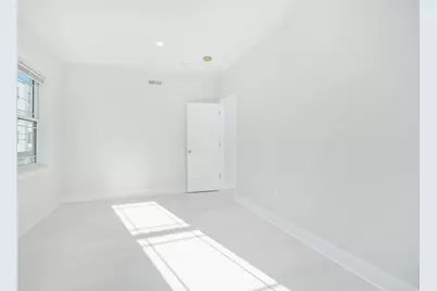 1540 N Shore Road #305, Revere, MA 02151 - Photo 7