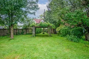 11 Lyndale Rd, Worcester, MA 01606 - Photo 35