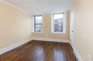 394 Riverway, Boston, MA 02115 - Photo 9