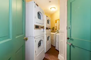394 Riverway, Boston, MA 02115 - Photo 13