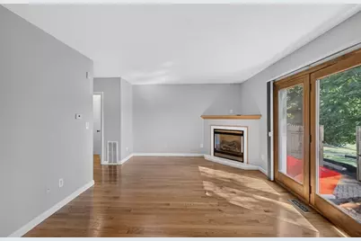 1 Charles St #A, Reading, MA 01867 - Photo 11