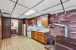 619 East St, Ludlow, MA 01056 - Photo 29