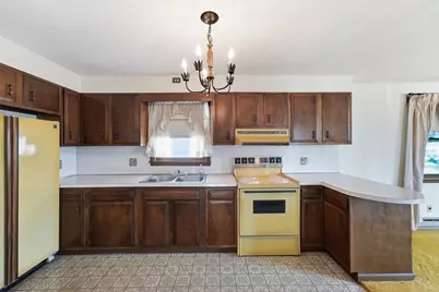 619 East St, Ludlow, MA 01056 - Photo 9