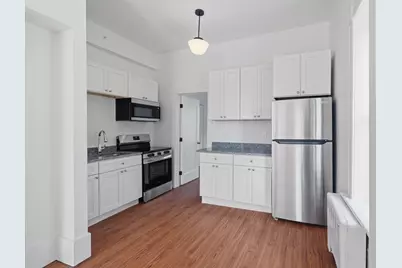 105 High St #3D, Holyoke, MA 01040 - Photo 3