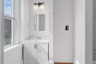 105 High St, Holyoke, MA 01040 - Photo 7