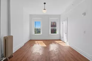 105 High St, Holyoke, MA 01040 - Photo 1