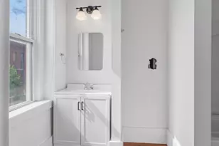 105 High St, Holyoke, MA 01040 - Photo 7