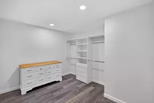 8 Theatre Dr, Falmouth, MA 02536 - Photo 31