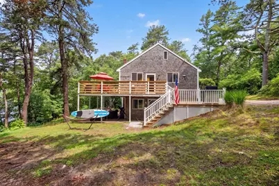 8 Theatre Dr, Falmouth, MA 02536 - Photo 33