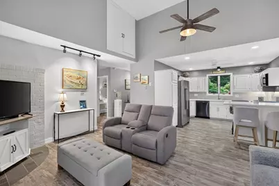 8 Theatre Dr, Falmouth, MA 02536 - Photo 9