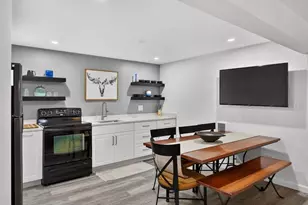 8 Theatre Dr, Falmouth, MA 02536 - Photo 27