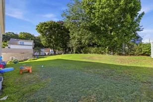 28 E Meadow Rd, Lowell, MA 01854 - Photo 5