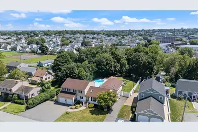 5 Carol Ann Rd, Peabody, MA 01960 - Photo 3
