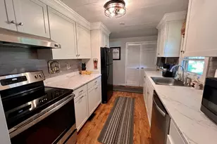 9 Maverick Dr, Brookfield, MA 01506 - Photo 5
