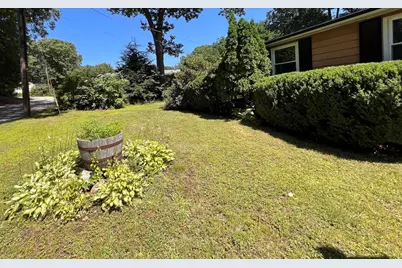 9 Maverick Drive, Brookfield, MA 01506 - Photo 3