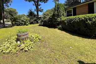 9 Maverick Dr, Brookfield, MA 01506 - Photo 3