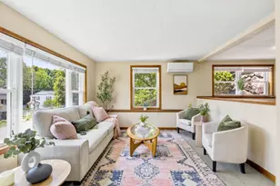 41 Mountain St, Woburn, MA 01801 - Photo 3