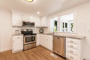 37 Naushon Rd, Dennis, MA 02639 - Photo 9