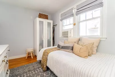 35 Rosaria St, Boston, MA 02122 - Photo 9