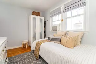 35 Rosaria St, Boston, MA 02122 - Photo 9