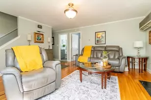 35 Rosaria St, Boston, MA 02122 - Photo 5