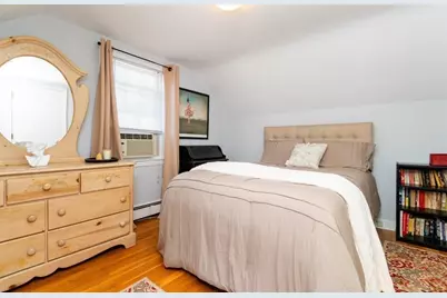 35 Rosaria St, Boston, MA 02122 - Photo 25