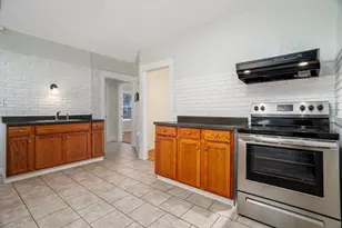 178 Walnut St, Leominster, MA 01453 - Photo 13