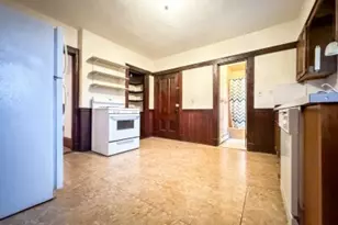 86 Chestnut St, Brookline, MA 02445 - Photo 11