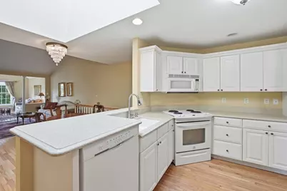 48 William Onthank Ln #48, Southborough, MA 01772 - Photo 3