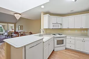 48 William Onthank Ln, Southborough, MA 01772 - Photo 3