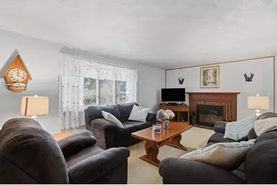 33 Rolling Ln, Hudson, MA 01749 - Photo 11