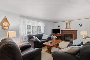 33 Rolling Ln, Hudson, MA 01749 - Photo 11