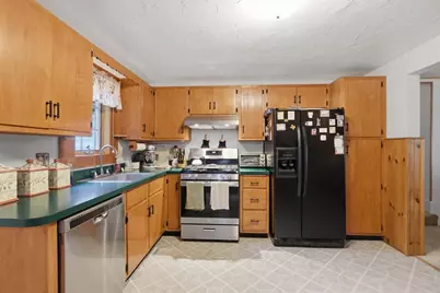33 Rolling Ln, Hudson, MA 01749 - Photo 5