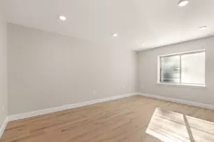 100 Pl Ln, Woburn, MA 01801 - Photo 19