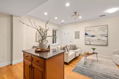 1724 Beacon St #1, Brookline, MA 02445 - Photo 5