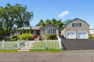 17 Metropolitan Ave, Ashland, MA 01721 - Photo 1