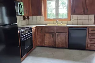 64 Woolley Ave, Somerset, MA 02726 - Photo 5