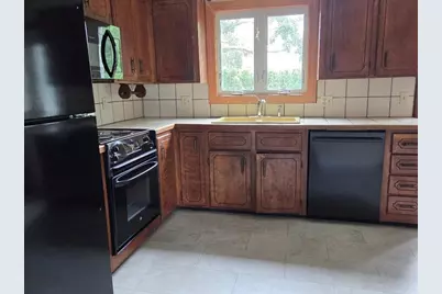 64 Woolley Ave, Somerset, MA 02726 - Photo 5