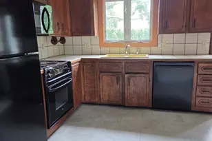 64 Woolley Ave, Somerset, MA 02726 - Photo 5