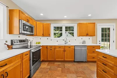661 Common Street, Walpole, MA 02081 - Photo 9
